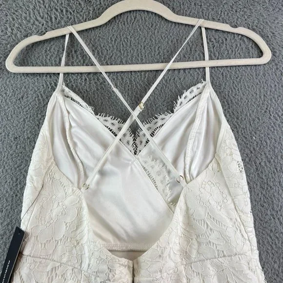 New Lulus Women's Dress White Lace Floral Overlay Size small - Picture 3 of 12